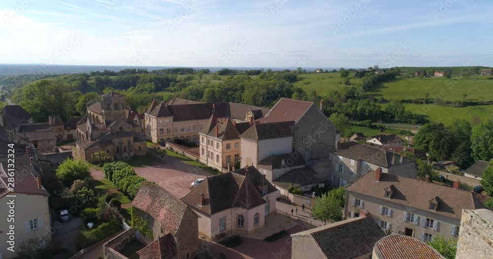 Fly back, Semur-en-Brionnais, Burgundy, labelled Les Plus Beaux Villages de France Fly back, Semur-en-Brionnais, Burgundy, labelled Les Plus Beaux Villages de France