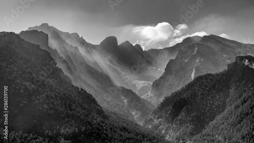 Картината върху платно Greek Mount Olympus - Top peaks