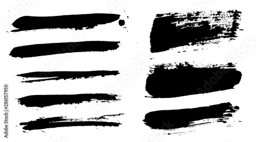 Brush strokes. Vector paintbrush set. Grunge design elements