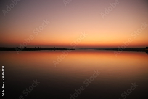 Sonnenaufgang am Chobe Fluss Botswana