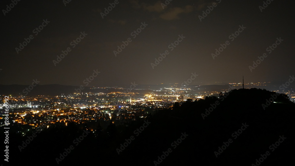 Reutlingen, Deutschland: Blick auf die Stadt vom Hausberg, der Achalm Reutlingen, Deutschland: Blick auf die Stadt vom Hausberg, der Achalm