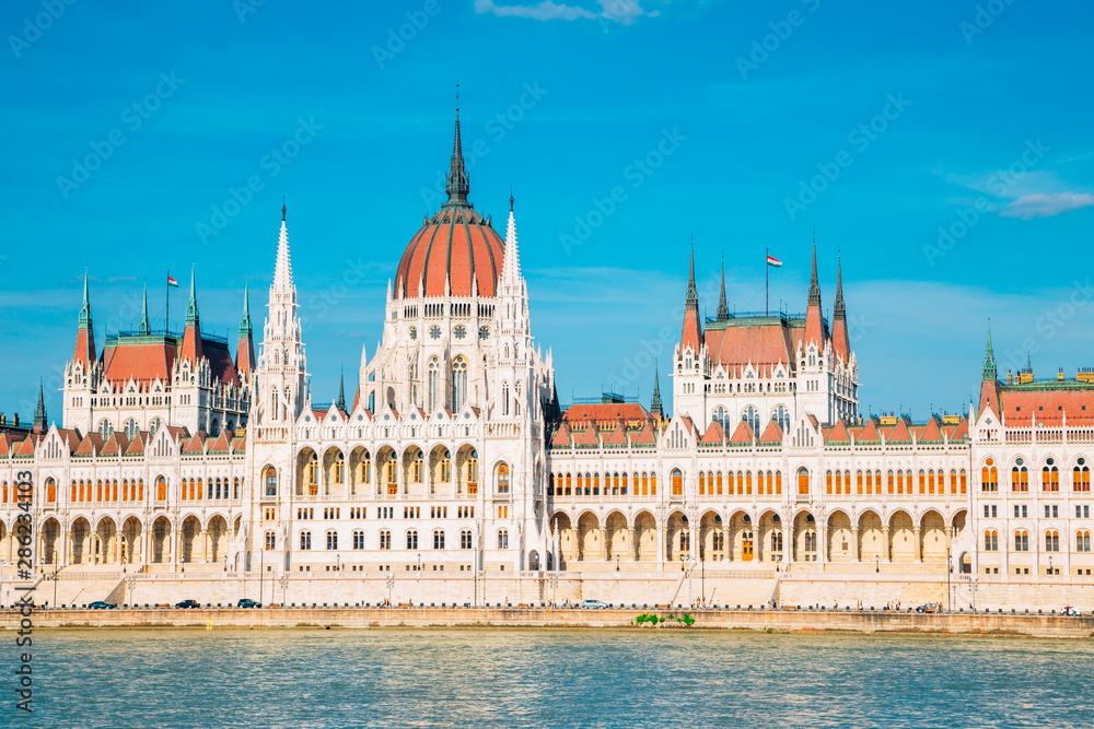 Fototapeta premium Hungarian Parliament Building with Danube river in Budapest, Hungary