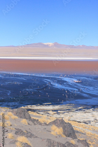 Fototapeta Naklejka Na Ścianę i Meble -  Salar de Uyuni, amid the Andes in southwest Bolivia