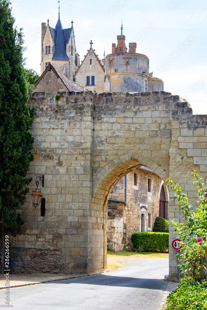 Montreuil-Bellay. Porte d'entrée du château. Maine-et-Loire. Pays de Loire	