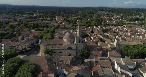 Saint-Rémy-de-Provence aerial lateral traveling, Bouches-du-Rhône, France