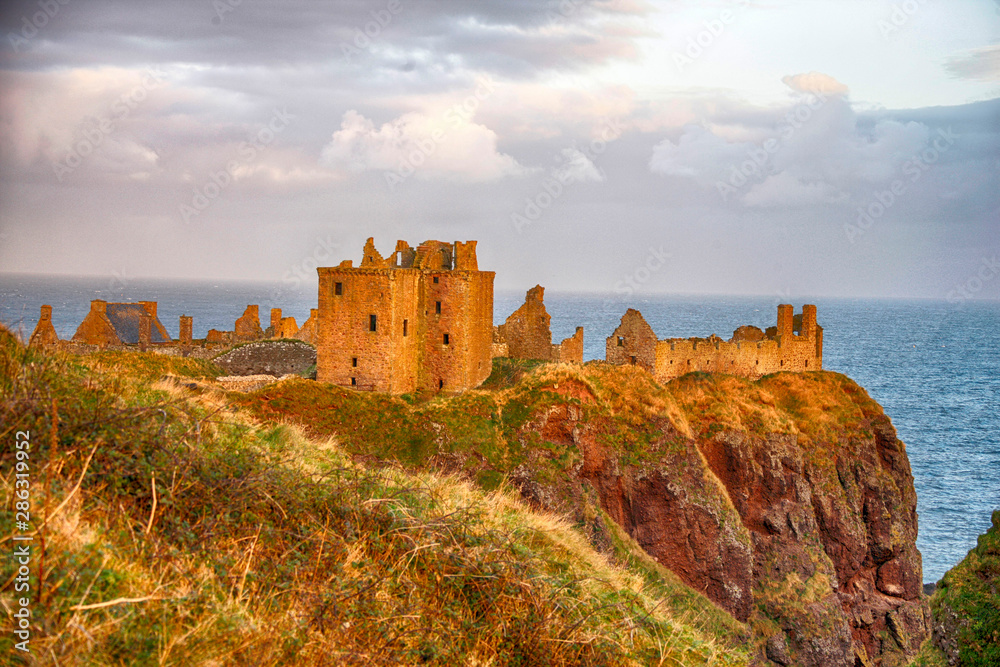 Fototapeta premium Dunnottar Castle, Scotland, Great Britain, Europe