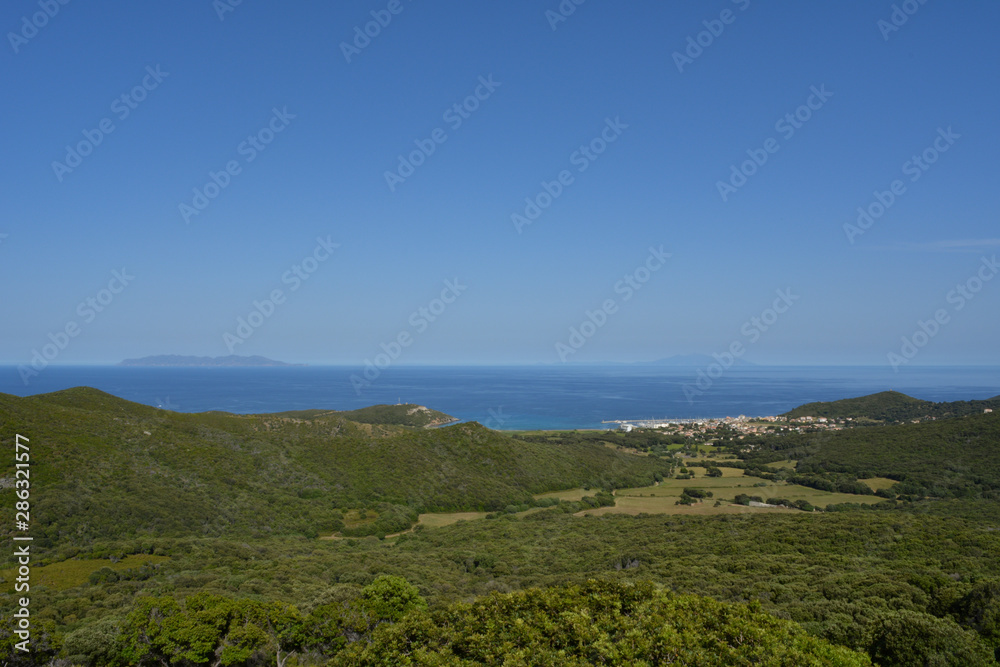 Macinaggio, Capraia e isola d'Elba, vista dal Cap Corse. Corsica, Francia Macinaggio, Capraia e isola d'Elba, vista dal Cap Corse. Corsica, Francia