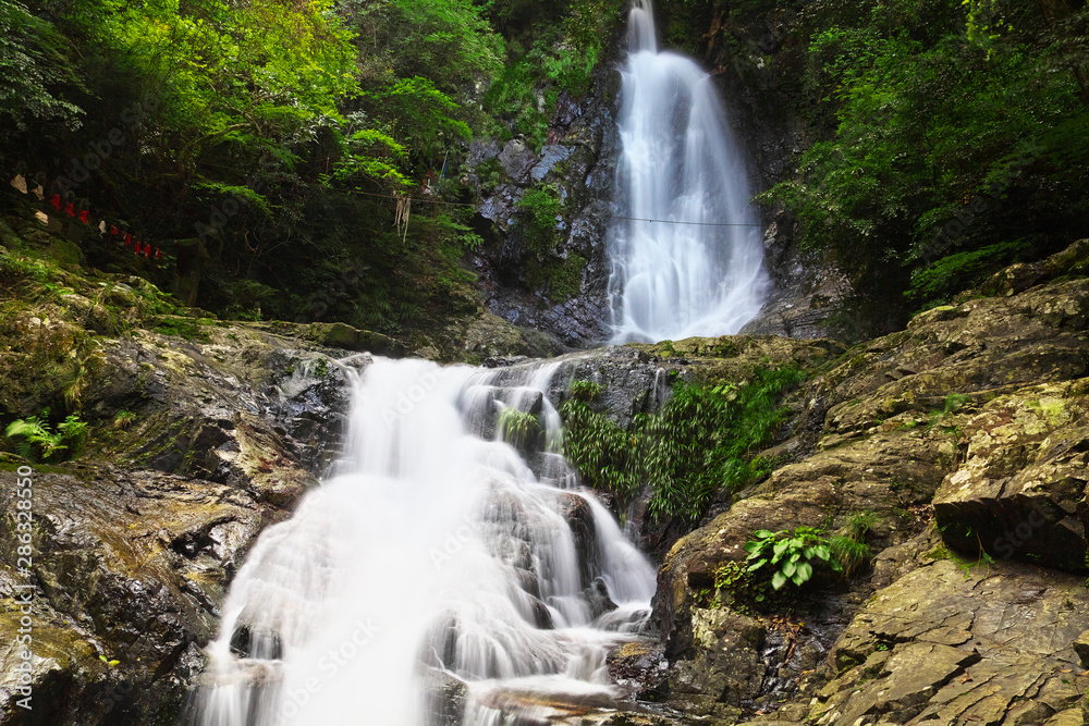 Obraz premium Sugao Falls in Kitakyushu, Fukuoka, Japan