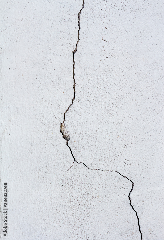 Obraz premium crack in the wall