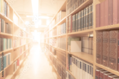 Cuadro en lienzo Abstract blurred public library interior space
