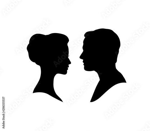 Fotografía Couple faces silhouette