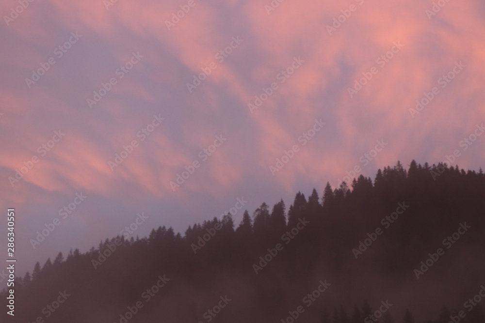 Obraz premium sunset in the mountains