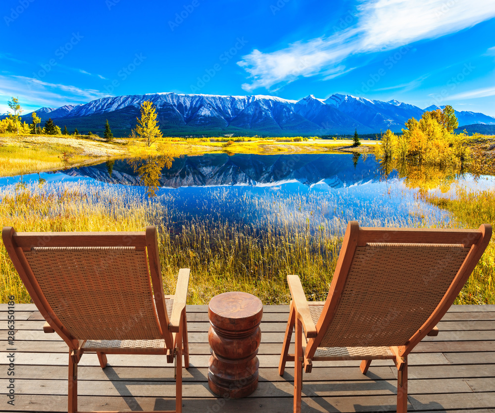 Fototapeta premium Smooth water of Lake Abraham