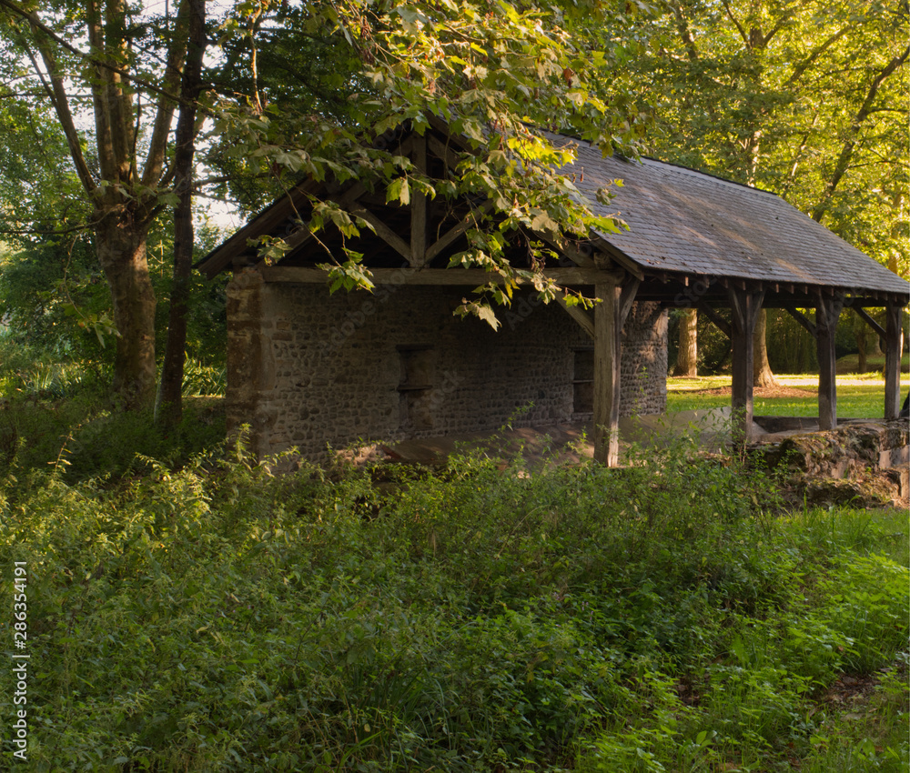 Lavoir à Lay Lamidoudans le département des Pyrénées Atlantique