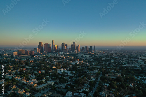 Sunset over Los Angeles in California © ADLC