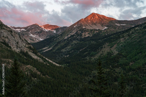 Canvas-taulu Sunrise on Huron Peak