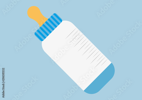 Biberón para bebes sobre fondo azul.