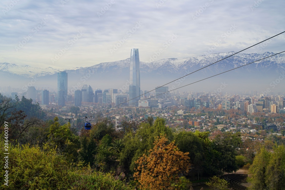 Naklejka premium Santiago de Chile cityscape with cable car