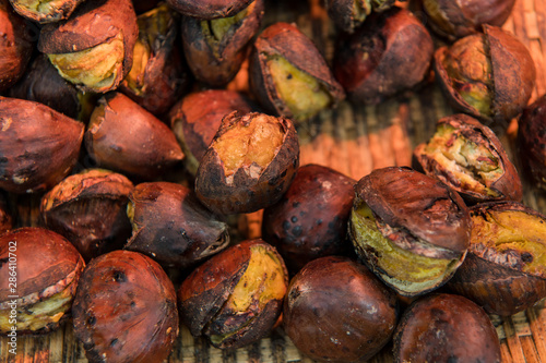 Delicious Roasted chestnuts. ( Tianjin chestnut, Japanese chestnut )