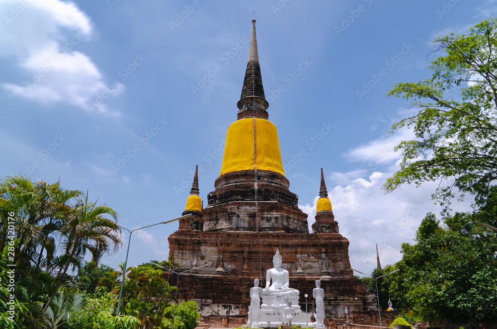 Fototapeta premium Wat Yai Chaimongkol Temple, at Phra Nakhon Si Ayutthaya, Thailand