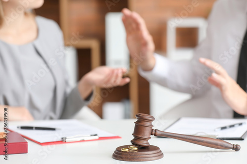 Fotografi Judge's gavel on table in  office. Concept of divorce