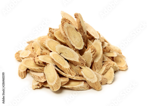 Bild auf Leinwand Chinese Herbal medicine - Astragalus slices, Huang Qi (Astragalus propinquus) on