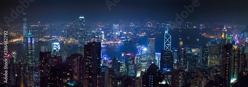 miasto-hongkong-w-nocnej-panoramie