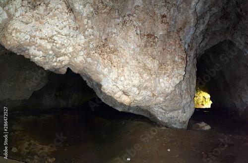 Fototapeta Naklejka Na Ścianę i Meble -  cave from the Varghis gorge