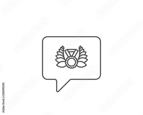 Laurel wreath line icon. Chat bubble design. Winner medal symbol. Prize award sign. Outline concept. Thin line laureate medal icon. Vector