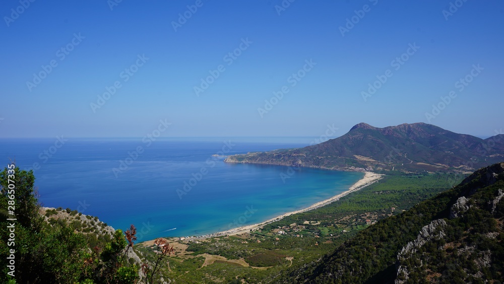 vue aérienne de la plage de Portixeddu, Sardaigne, Italie