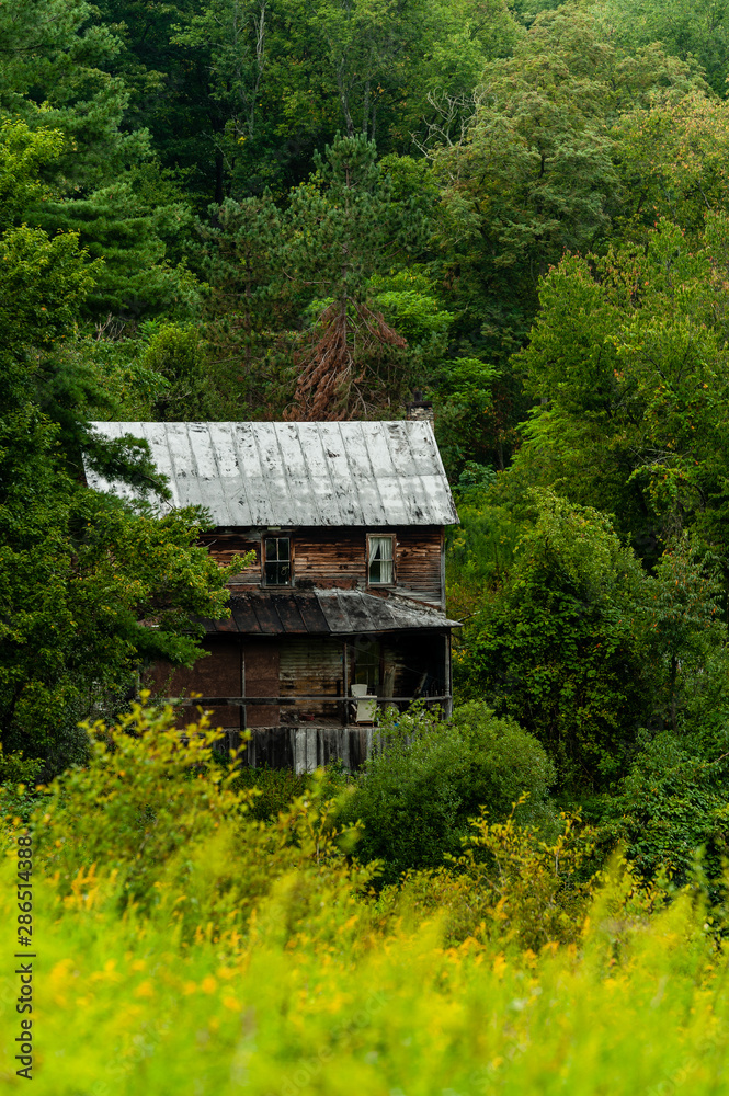 Abandoned Rustic House - Appalachian Mountains - Western Maryland Abandoned Rustic House - Appalachian Mountains - Western Maryland