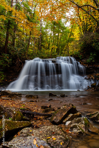 Fototapeta Naklejka Na Ścianę i Meble -  Upper Falls Of Fall Run Creek - Waterfall in Autumn / Fall Forests - Appalachian Mountains - Holly River State Park - West Virginia