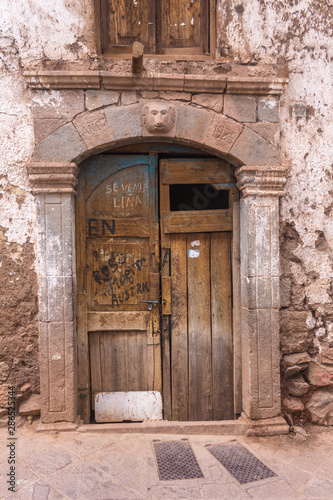 Old wooden door © Javier