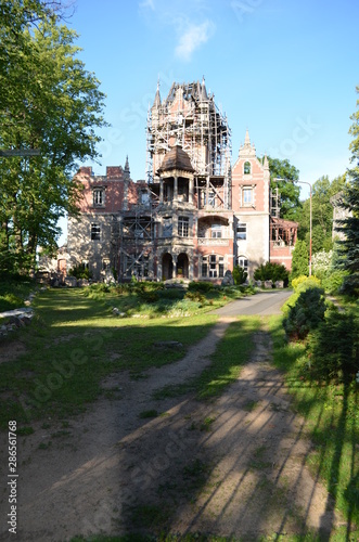 Pałąc w Bobrowie - Wojanowie, Dolny Śląsk, Polska photo