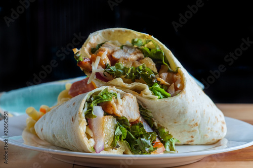 Foto Hawaiian BBQ Chicken Wrap