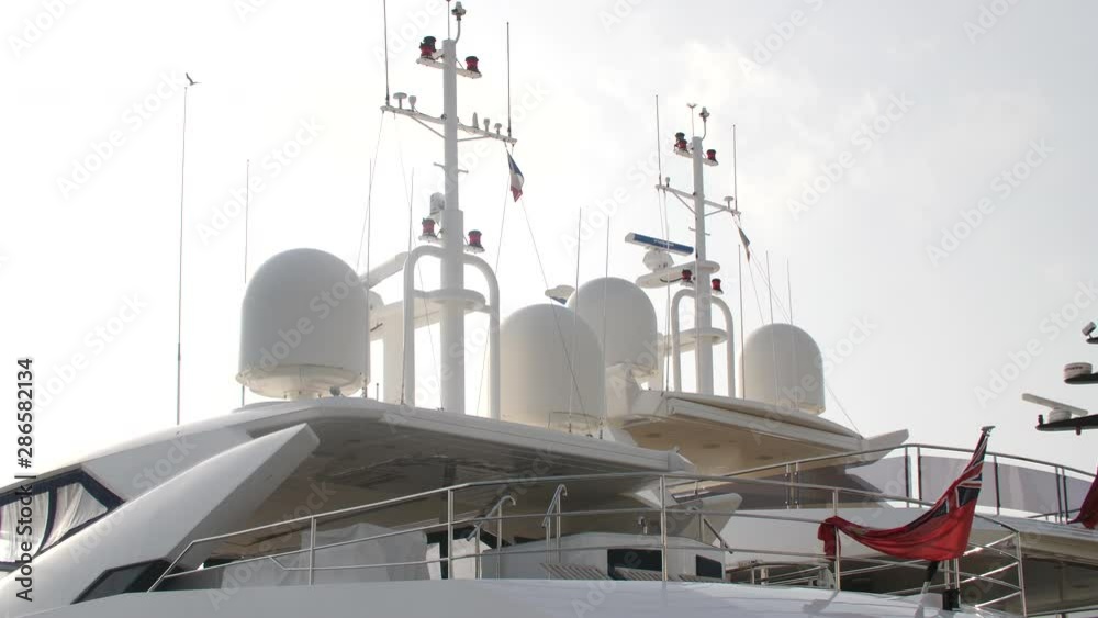 Communication and navigation antenna on a luxury yacht mast
