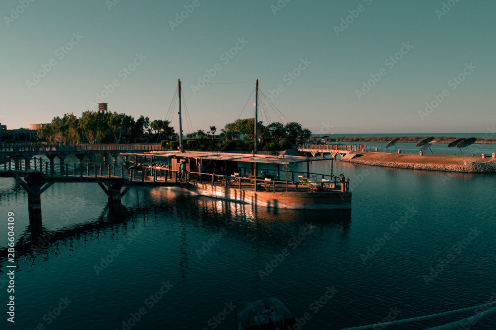 Obraz premium Boat Bar