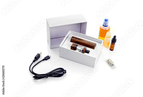 Obraz na płótnie Electronic cigarette on a white background