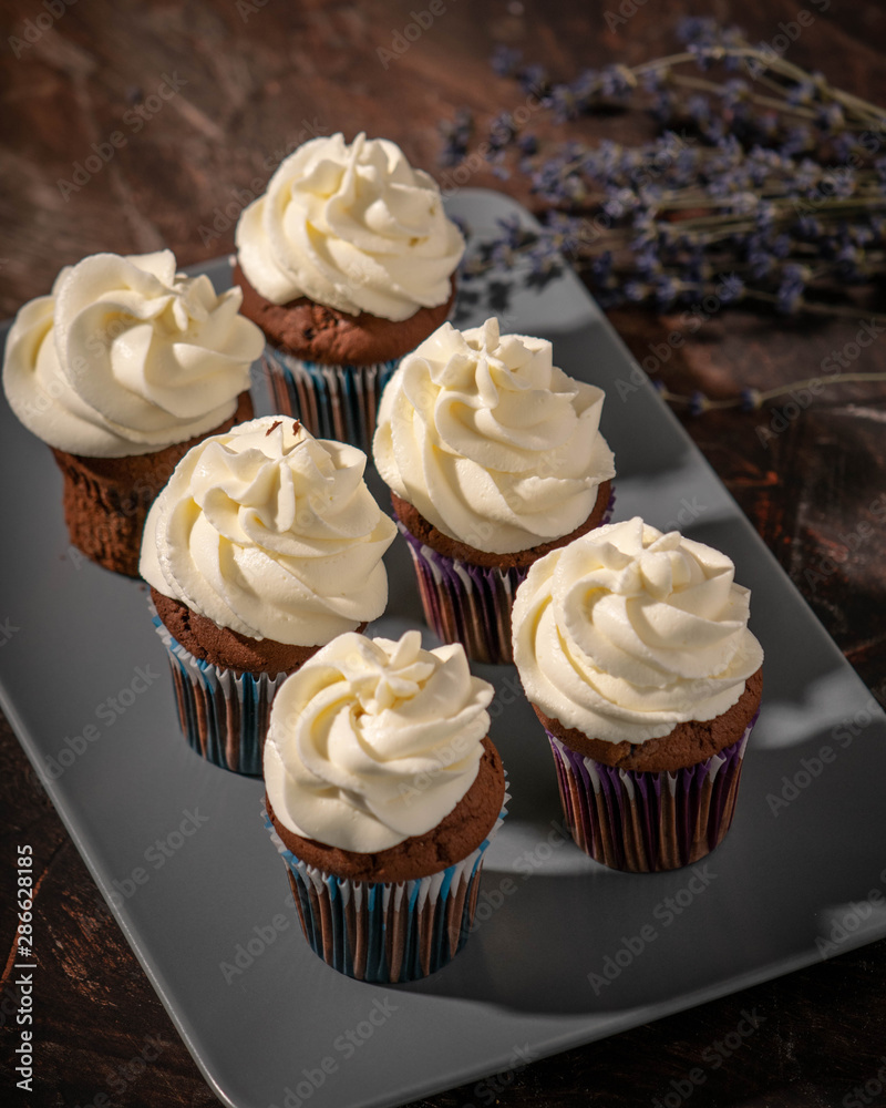 brown cheesecake cream cupcake brown cheesecake cream cupcake