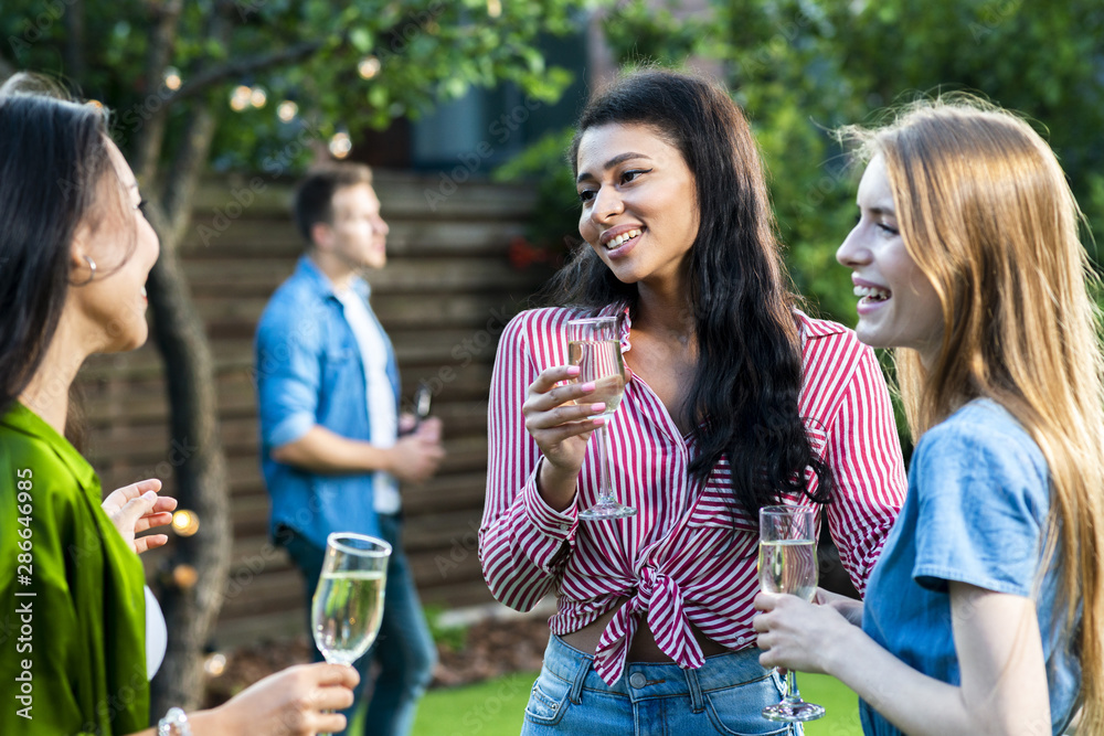 Front view happy young girls outdoors Front view happy young girls outdoors