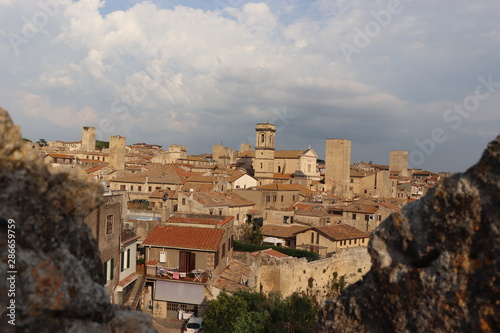 Tableau sur toile Tarquinia (Viterbo) - Panorama