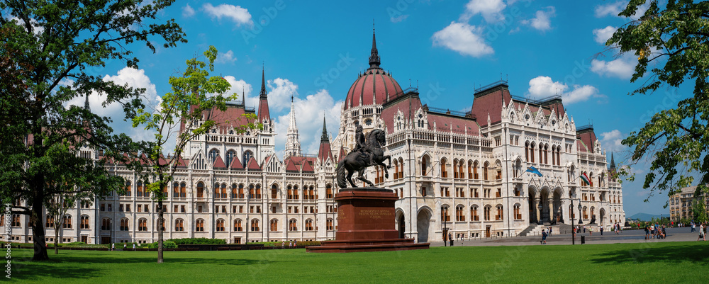 Fototapeta premium Parliament. Budapest. Hungary