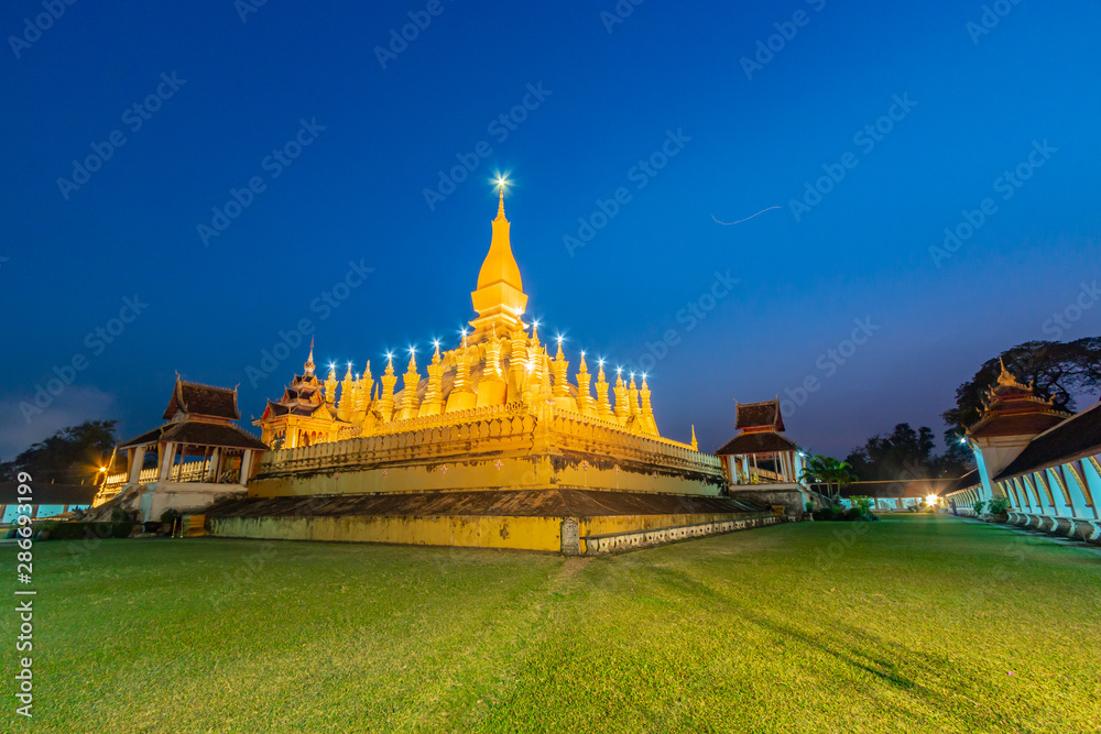 Naklejka premium Phra That Luang, stupa in Vientiane, Laos