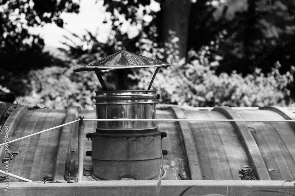 Naklejka premium Cheminée de péniche