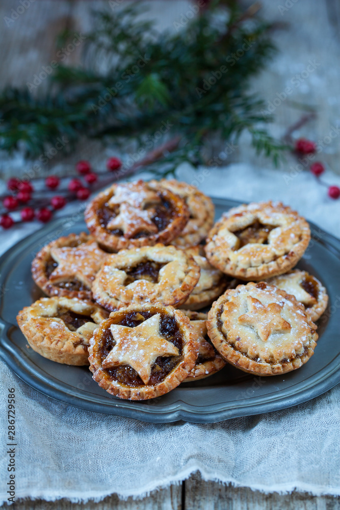 Traditional Christmas mince pies Traditional Christmas mince pies