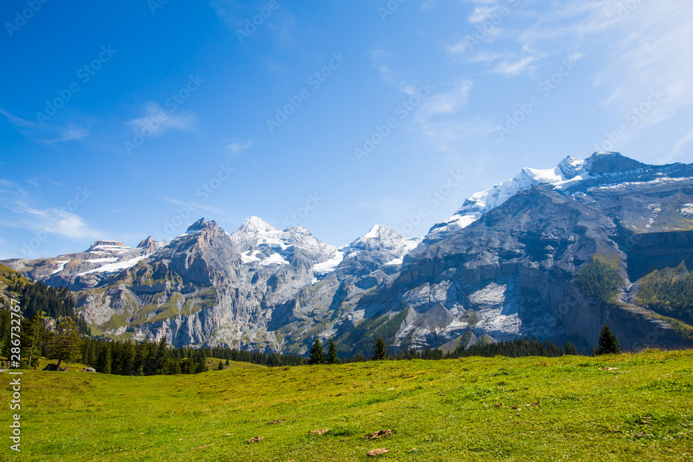 Fototapeta premium Beautiful mountain view - Swiss Alps