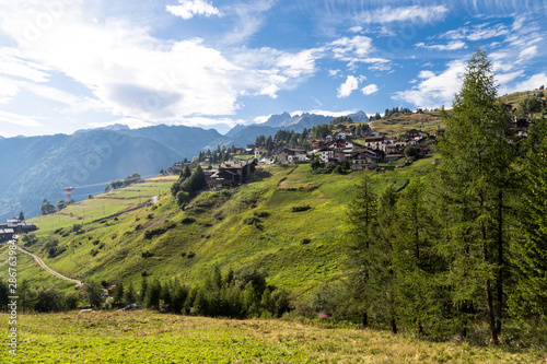 Obraz na płótnie Chamois - Valle D'Aosta, Italia w salonie