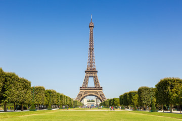 Poster Eiffelturm Pariser Wahrzeichen Eiffelturm in Frankreich  © Markus Mainka
