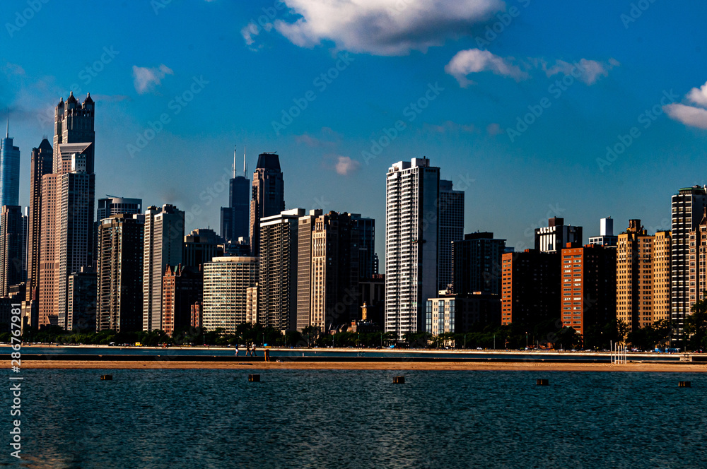 Naklejka premium Chi-town Skyline