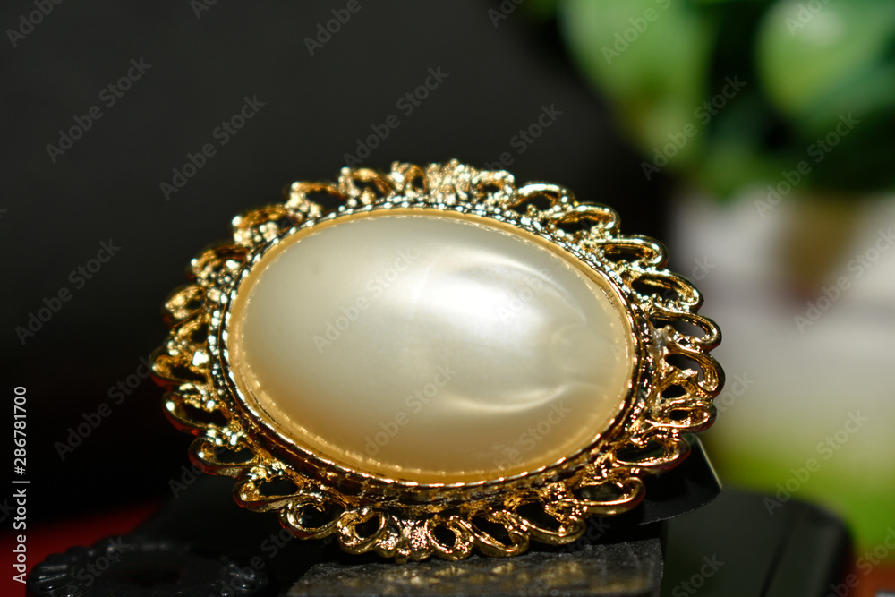 Real pearl pendant necklace surrounded with gold for ladies That has taste and likes pearl Real pearl pendant necklace surrounded with gold for ladies That has taste and likes pearl